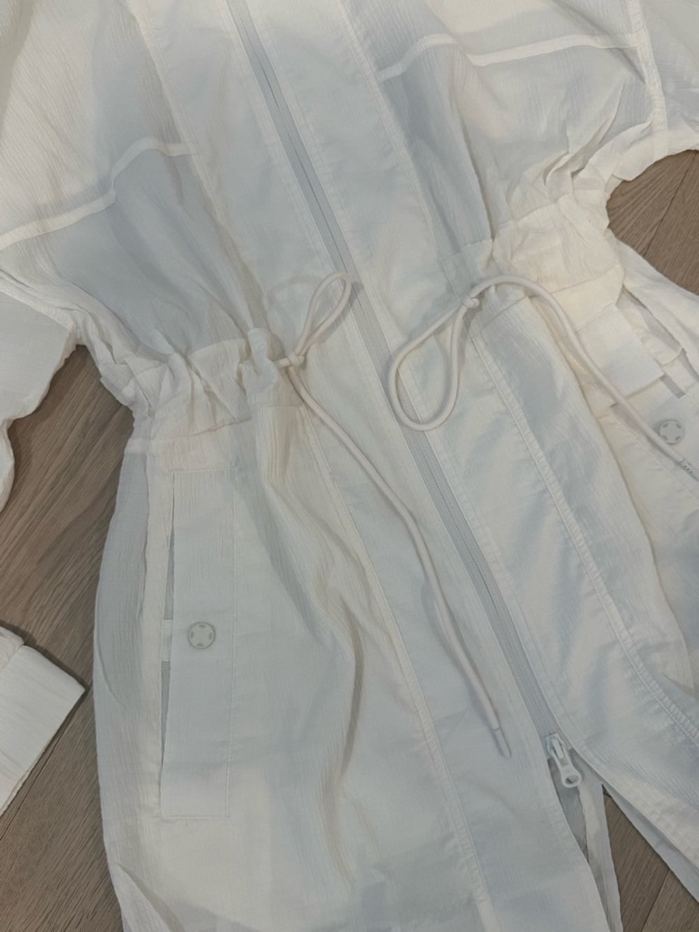 ALO Yoga Cream Hooded lightweight long summer jacket - Picture 9 of 9